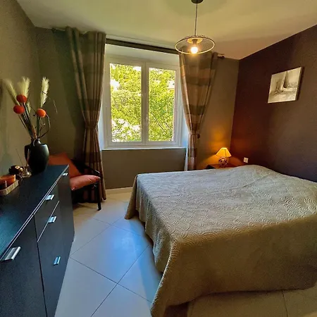 Duplex With Sea And Esterel Views דירה